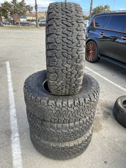 37x12.50r17