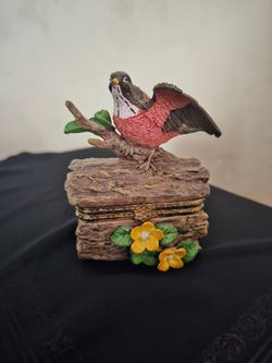 Vintage trinket box