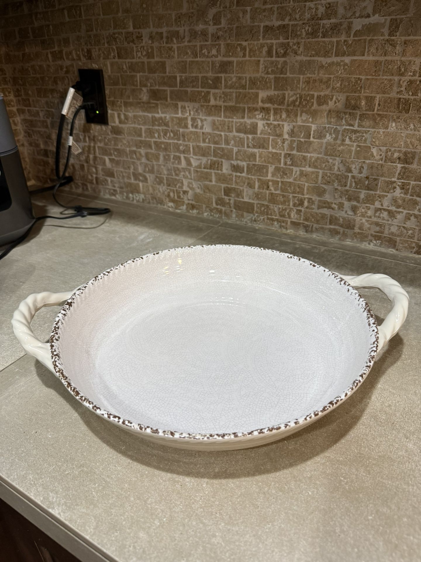 Tommy Bahama Serving Tray Platter 17.5X14X2.5 Round Off White 100% Melamine