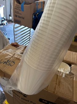 Restaurant To go Cups, Bowls, Coffee Or Tea Cups  And Plates 