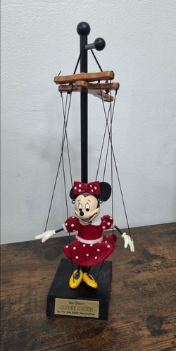 Disney Minnie Mouse Marionette by Bob Baker