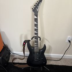 Jackson JS22 Dinky with strap and pick holders