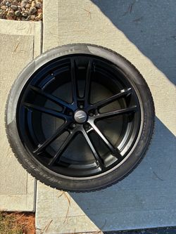 Hellcat Widebody wheels with tires