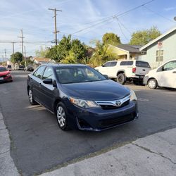Toyota Camry LE 2014 4 cylinders