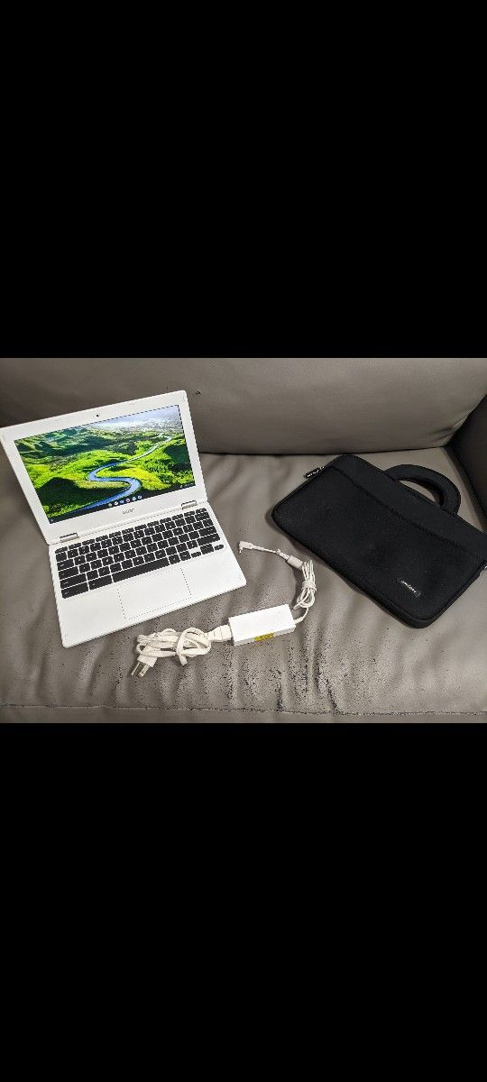 White Acer 11.6 Chromebook Celeron 16 GB