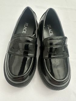 Place Shoes Size 11