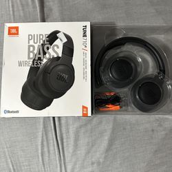 JBL TUNE 710BT Wireless Headphones 