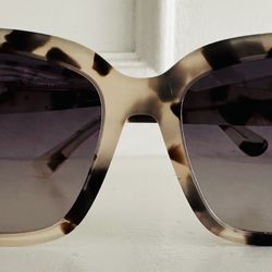 DIFF - Bella’s II  Cream Tortoise Sun Glasses