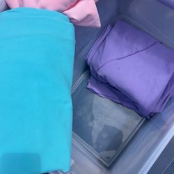 3 round table cloths