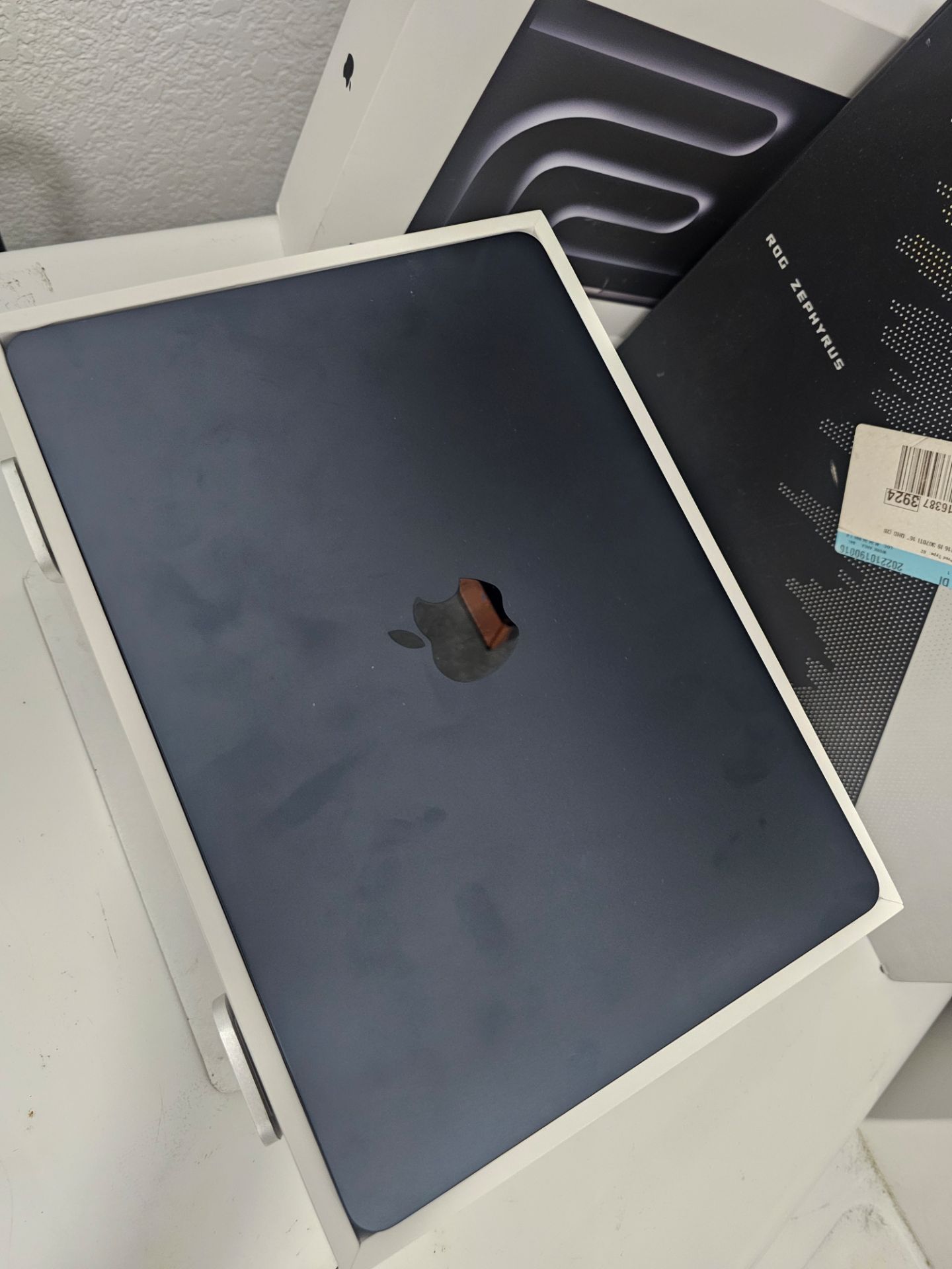 Laptop macbook chip M4 16gb 256gb open box