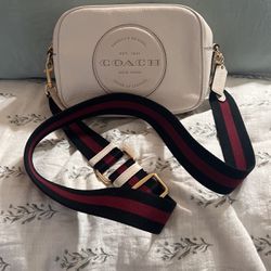 Coach Purse - IF YOU SEE IT IT’S AVAILABLE!
