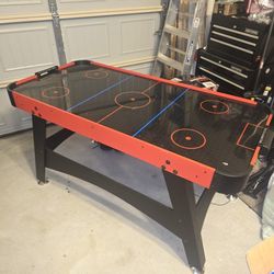 Air Hockey Table
