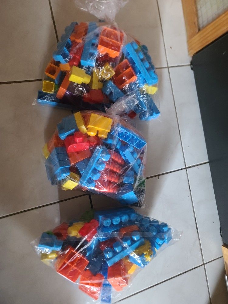 3 Bags Mega Blocks 