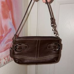 Vintage Coach Soho Double Buckle brown leather Wristlet