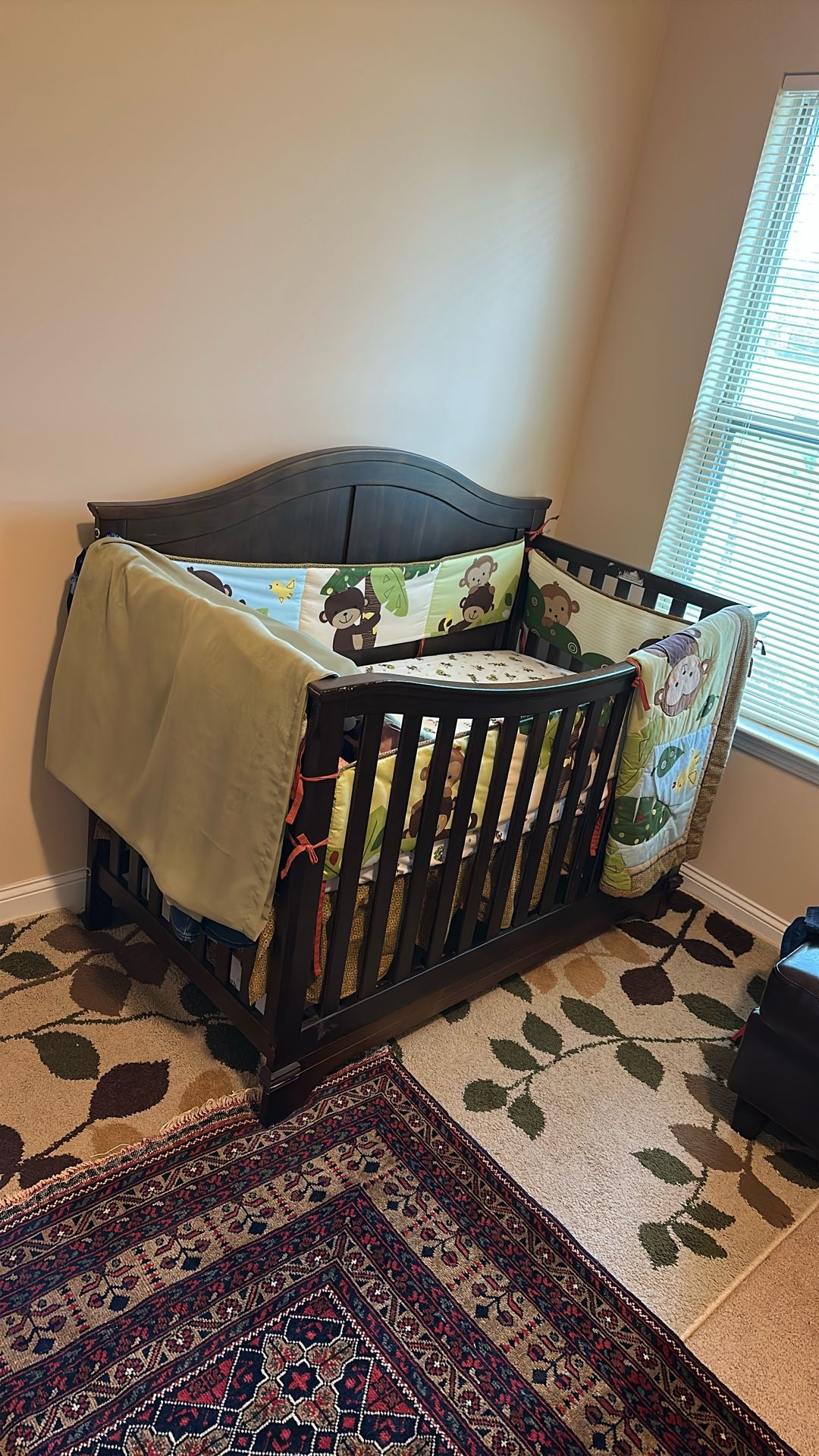 Baby Crib With Bedding Set