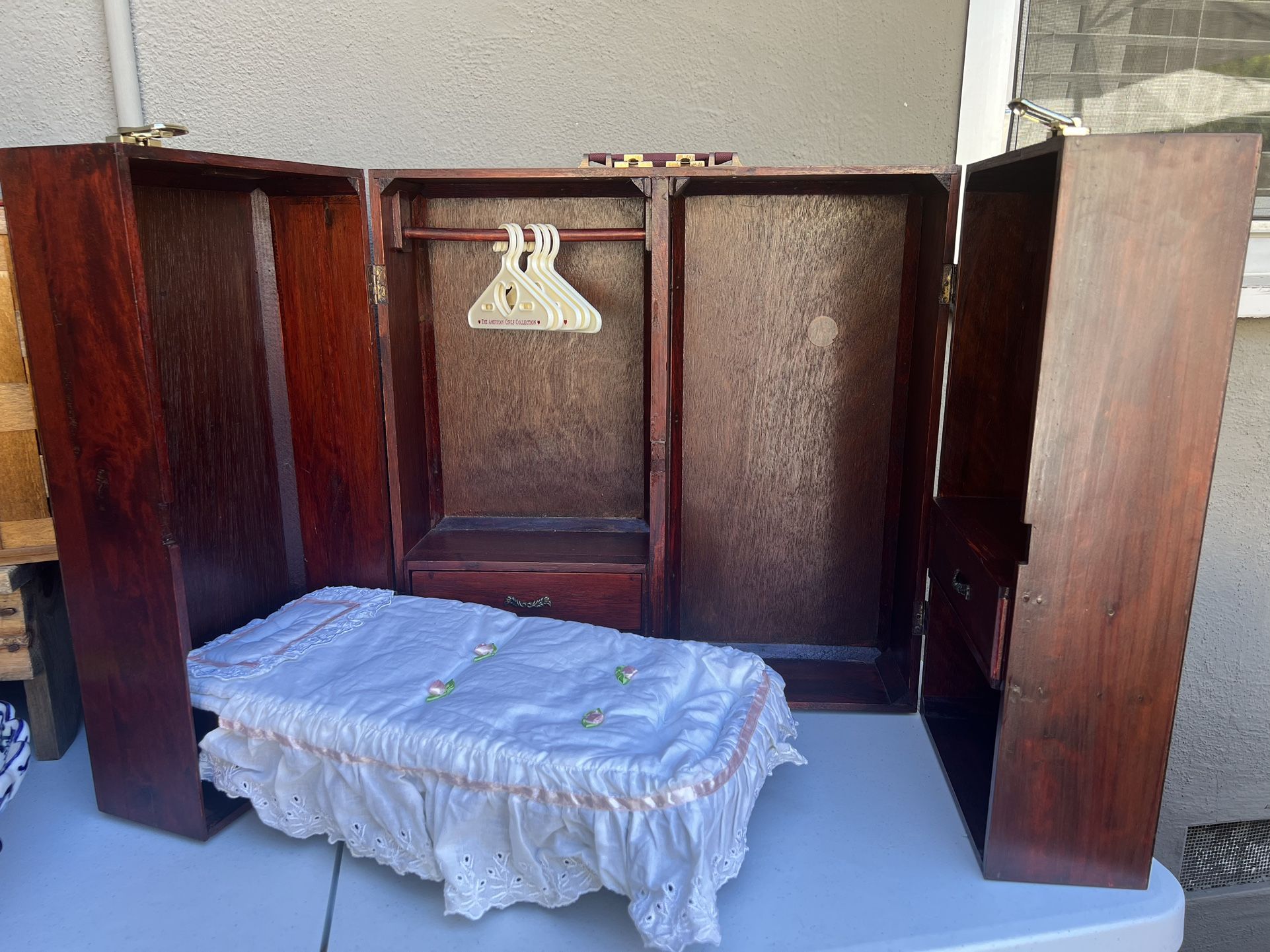 Vintage American Girl Doll Wooden Wardrobe Doll Trunk Murphy Bed Carrying Case