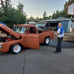 1957 Ford F-100 CUSTOM CAB, SHORT WIDE BOx. 