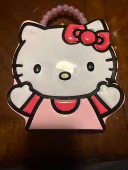 Bluey and Hello kitty tin
