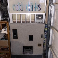 Old Soda Vending Machine For 50$