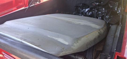 2006 Silverado hd hood clean no dents  part