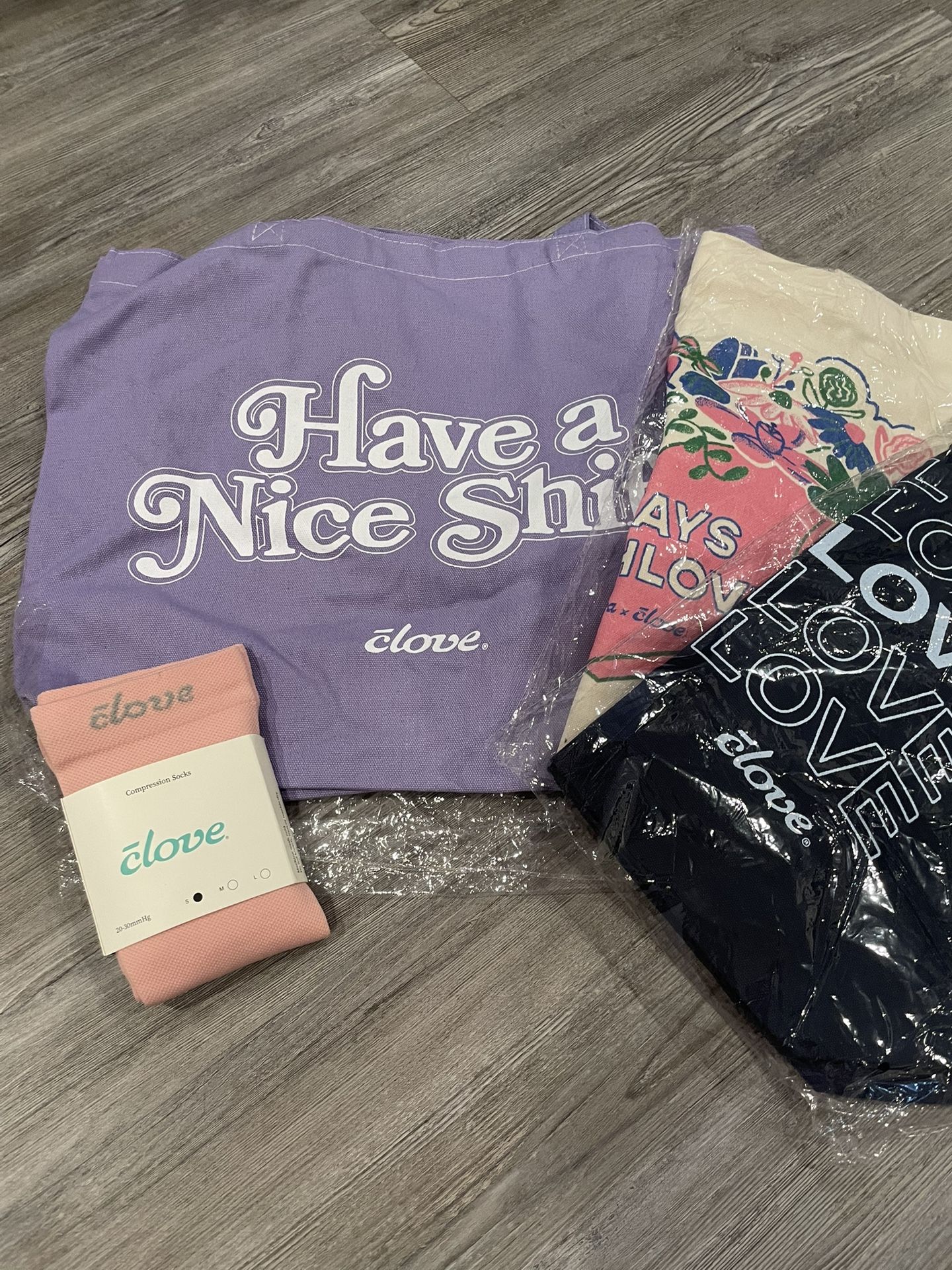 Clove Compression Sock Small And Tote Bags Bundle