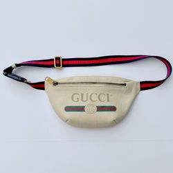 Gucci GG Logo Leather Belt Bag