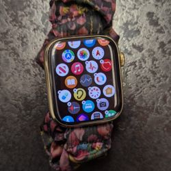 Apple Watch Series 9 45MM Stainless Steel Gold With Charger 
