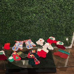 Christmas oven mitts lot Of 1Santa red snowman in blue and red