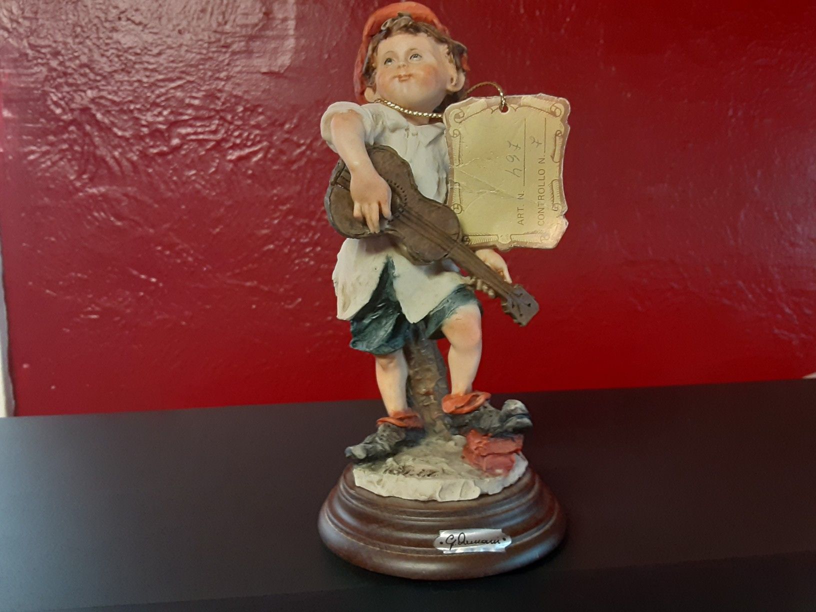 Gorgeous Looking Figurines Excellent condition With Paper WORK With It