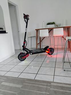 Varla scooter New New like $580  sale