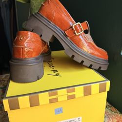 Women’s Shoes Size 7.5 