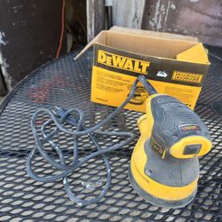 DeWalt Random Orbit Sander (No Dust Bag)