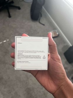 AirPod 4s