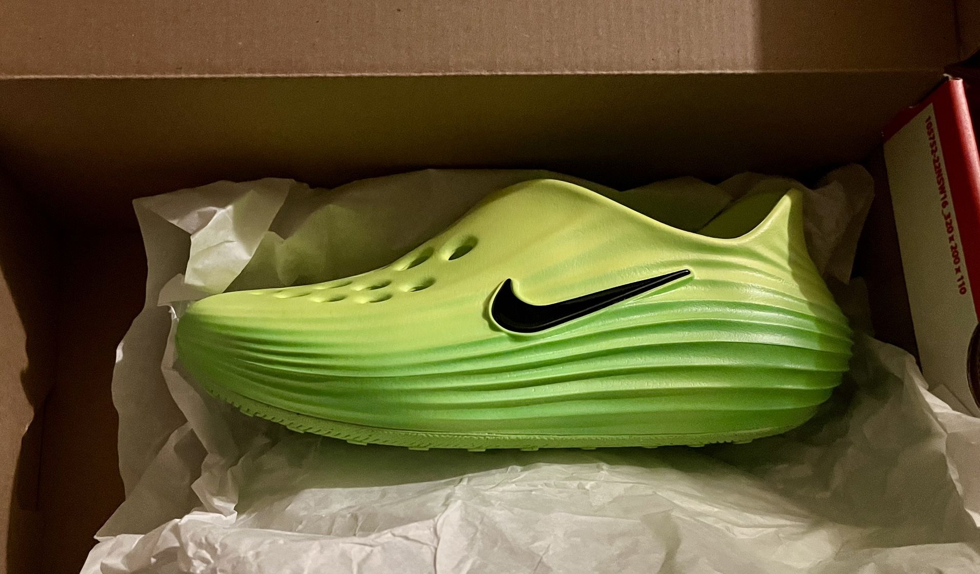 Nike Reactx Rejuven8 Green Strike GS Size 4Y New DS