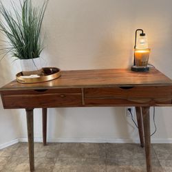 Desk / Decorative TABLE