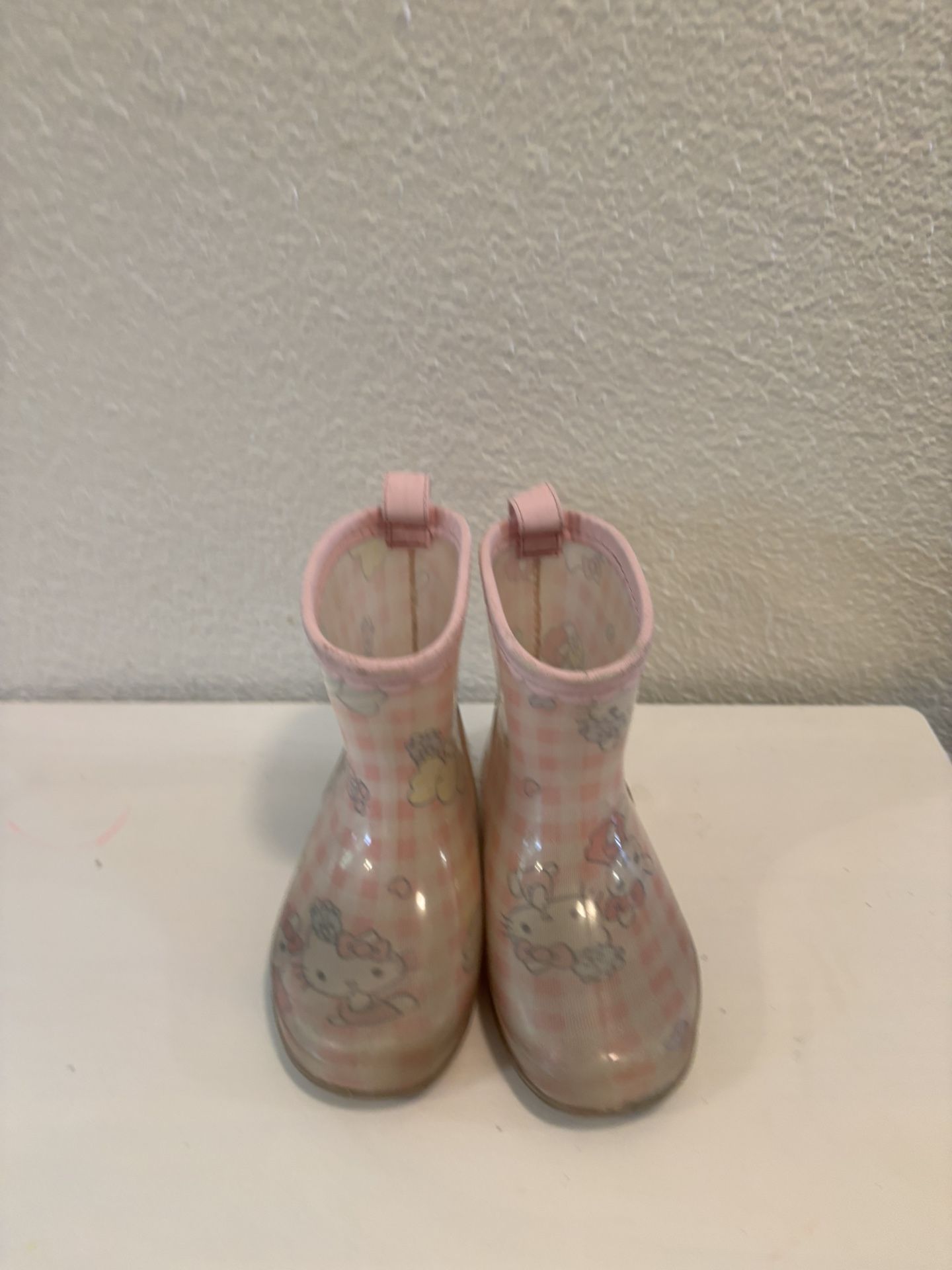 Hello Kitty Rain Boot Size 7