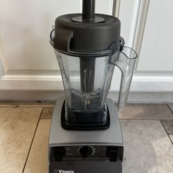 Vitamix Creations II With 48-oz Jar, 13-in-1 Variable Speed Blender Preowned, Great Shape, Rarely Used, No Ding, No Dent, No Cracked, No Stories