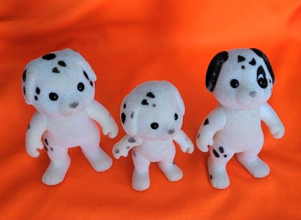 Sylvanian families Dalmatian dog figures Lot, used calico critters Mom, Dad, Child