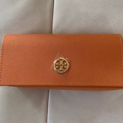 Tory burch eyeglass outlet case