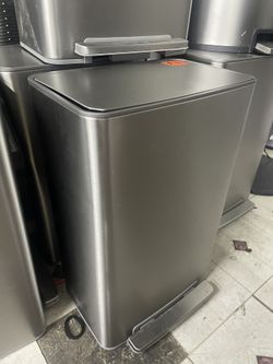 Kohler 47L Step Trash Can