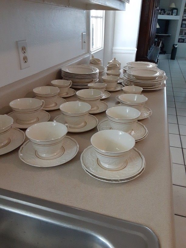 1930's Adam Antiques By Steubenville Dishes. Ivory With Gold Trim Dinner Set
