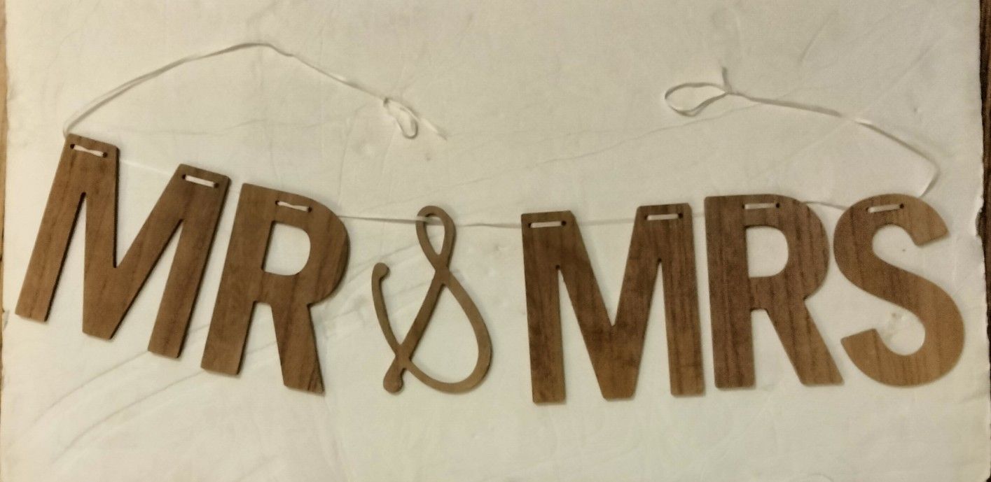 MR & MRS Wooden Hang Sign