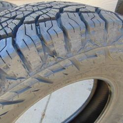 4 New P 255 75 17 Kumho Road Venture A/T 52 Tires 4PLY Date 2023
