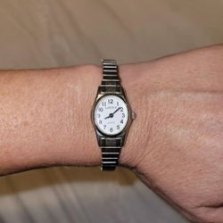 Watch-It silver Tone Stretch Band Vintage Ladies Quartz Watch