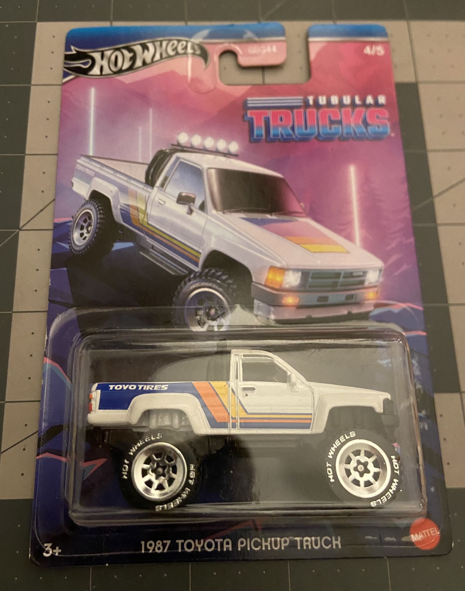 Hot wheels - 1987 Toyota Pickup Truck