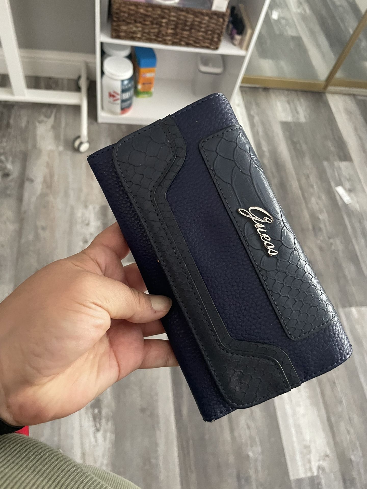 Guess Wallet