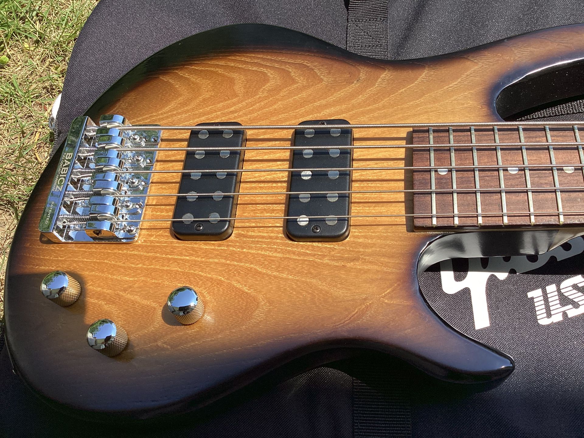 Gibson USA EB5 Five String Electric Bass Guitar With Case And Paperwork Mint Condition