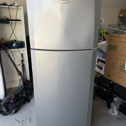 Top Freezer Whirlpool Refrigerator