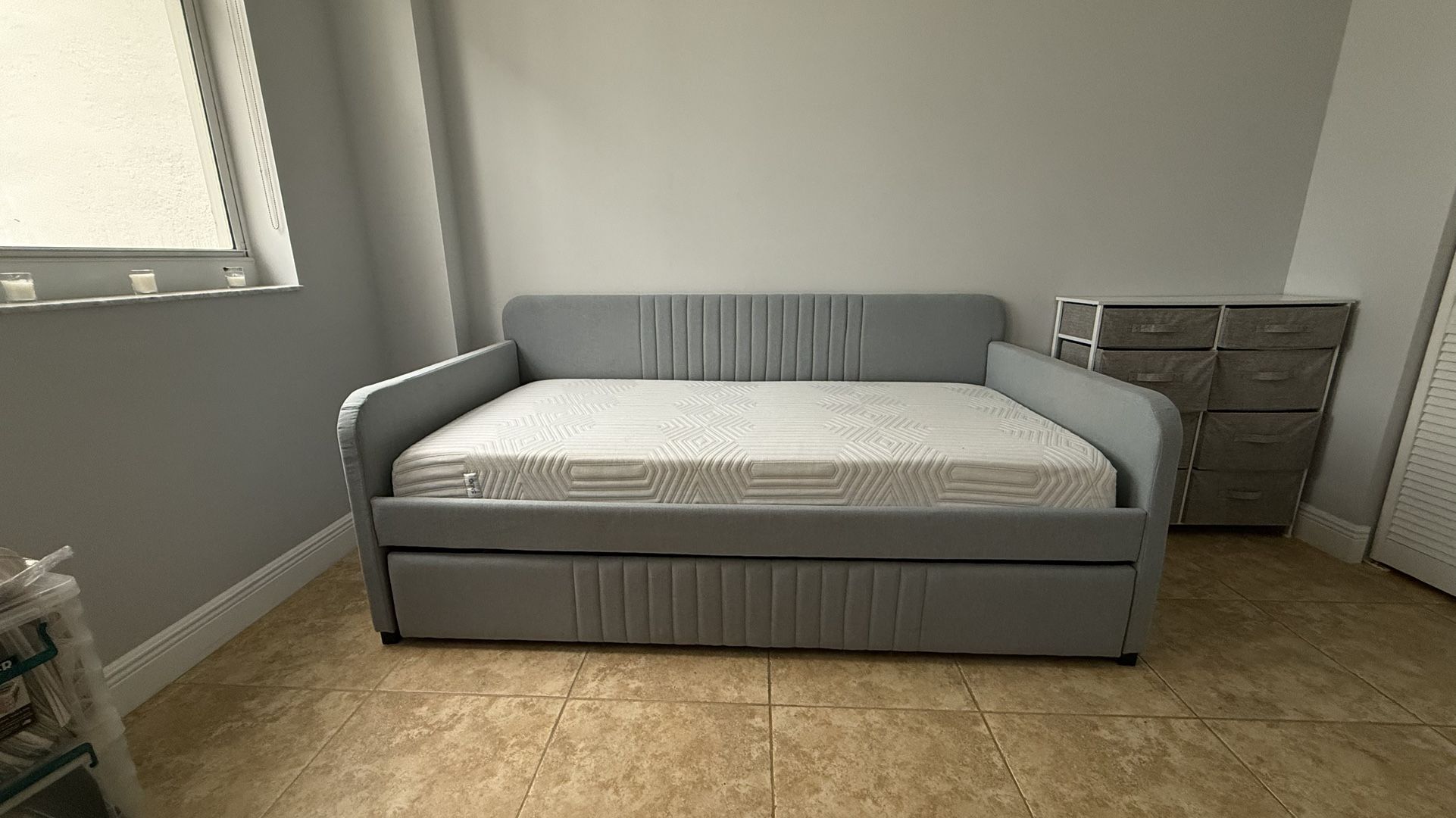 Sofa bed - Space For Two Mattresses