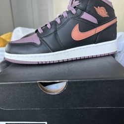 Big Kids Air Jordan 1 Mid GS 
